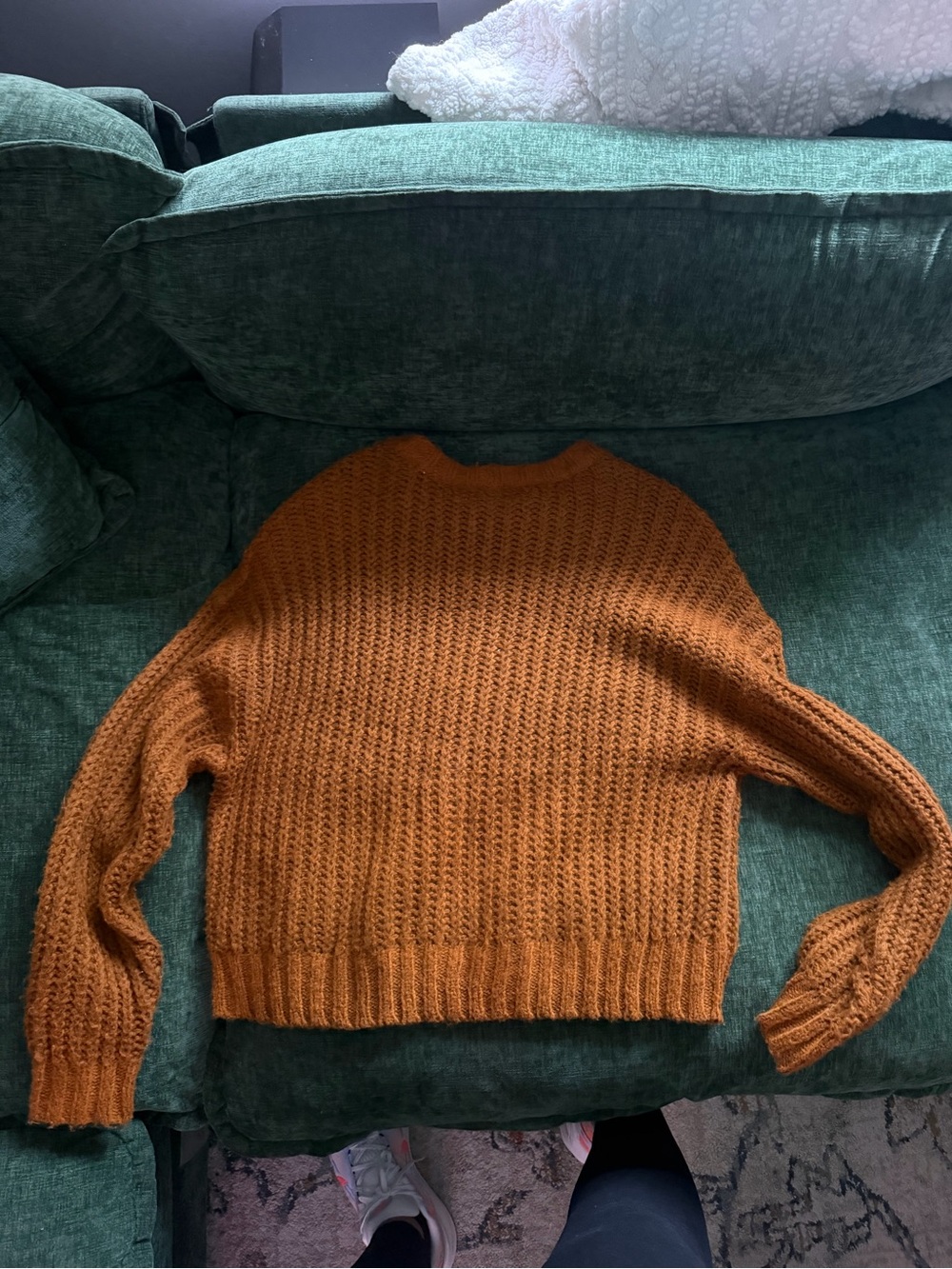 Sweater - Picture 4 of 4